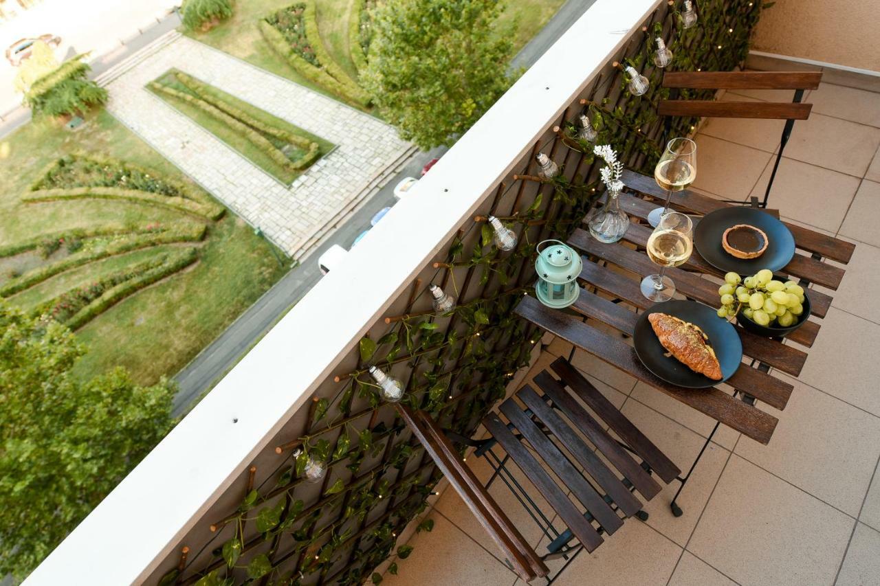 New - Elegant Duplex With Amazing View & Balcony - Homey Residence Bucareste Exterior foto